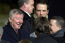 Bí mật lý do Sir Alex ở lại Anh: Muốn đả bại Barca