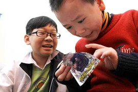 'Túi phát nổ' bốc mùi hôi thối