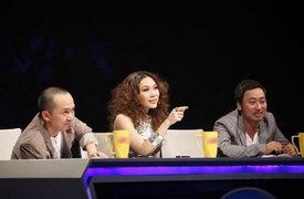 Trực tiếp VietNam Idol: Ya Suy đấu Hoàng Quyên