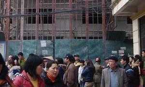 Hà Nội: Rơi vật liệu công trình, nam sinh viên tử vong