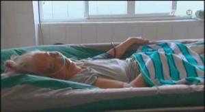 Hà Nội: Dùng túi sưởi, một phụ nữ nguy kịch