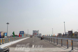 TP.HCM: Cầu vượt thép đầu tiên trước giờ thông xe
