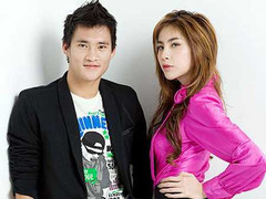 Công Vinh sang Nhật: 'Vướng' Thủy Tiên, bé Bánh Gạo