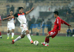 Cầu thủ Việt kiều: Học chuyên toán, mê Hồng Sơn