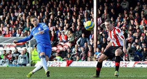 Torres cứu Chelsea khỏi thua sốc ở FA Cup