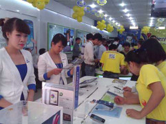 Điện thoại dựng tung hoành khuyến mại 'lừa' cuối năm