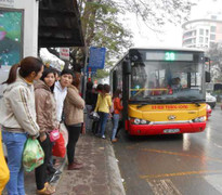 Dịp tết: Những chiêu lừa đảo đường mật trên phố