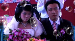 Cười nghiêng ngả với MC 'chém gió' trong đám cưới