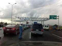 Dân bức xúc đường bắt đầu làm đã đặt trạm thu phí