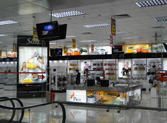 Đua nhau giảm giá ‘khủng’, vì sao vẫn ế hàng?