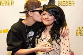 Justin Bieber công khai sàm sỡ fan nữ
