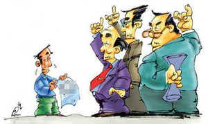 3 'sếp' chỉ đạo 1 nhân viên