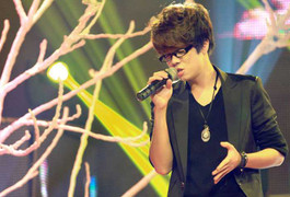 Clip:Bùi Anh Tuấn ngượng chín mặt trần tình vụ hát nhép