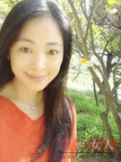 Ngắm người phụ nữ 54 tuổi trẻ như gái 26