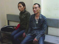 Cảnh sát 141 bắt đối tượng nữ cầm bịch ma túy đá