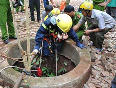 Con đường trượt ngã của vợ bí thư xã chém người