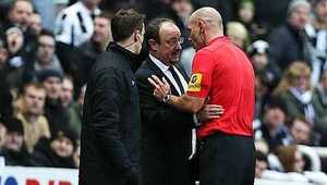 Tương lai Benitez: Quyết định ở những trận thua kiểu MU