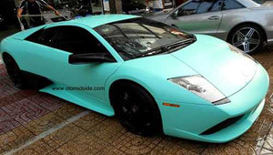 Lamborghini LP640 màu 'độc' tại Sài Gòn