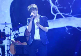 Sao mai Đông Hùng 'lấn át' Bùi Anh Tuấn