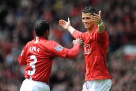 Hậu vệ MU 'giăng lưới tình' bắt Ronaldo