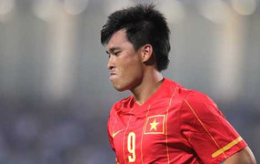 Công Vinh: Dính thẻ vàng để ăn Tết sớm?