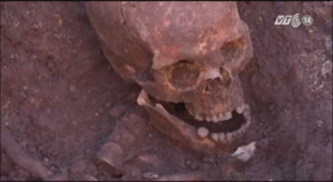 Anh: Phát hiện hài cốt nhà vua dưới bãi xe