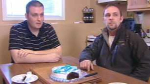 Sau 30 năm là hàng xóm, anh em nhận ra nhau