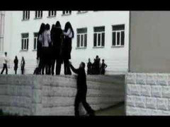 Lại thêm những trò quậy phá quái đản của thanh niên Nga