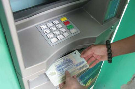 ATM không 'nhả' tiền, ngân hàng bị phạt nặng