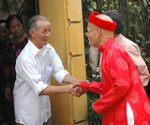 Tết Quý Tỵ, chọn ai xông nhà?