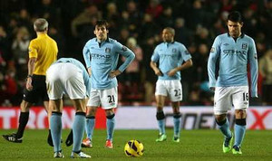 Mancini chính thức giương cờ trắng, chào thua MU