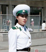 Video: Nữ cảnh sát giao thông Triều Tiên cực xinh đẹp