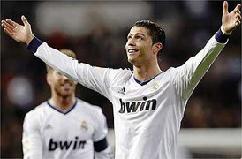 Real thắng đậm trong trận cầu bạo lực