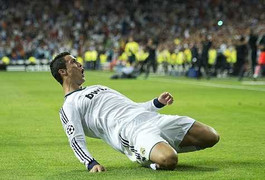 Sir Alex: Kể cả Barca cũng không mua được Ronaldo