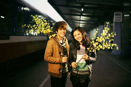 Bùi Anh Tuấn 'đón giao thừa' bên Văn Mai Hương