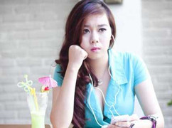 Nữ sinh xinh đẹp kể chuyện đón Tết