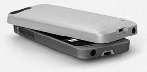 Phụ kiện độc đáo cho iPhone 5: Vỏ kiêm pin