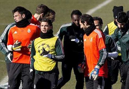 Alex Ferguson bắt hết bài của Ronaldo?