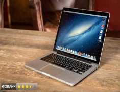Apple 'đại hạ giá' MacBook