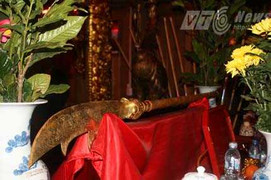 Khai bút đầu xuân, ngắm thanh đao trên 400 năm tuổi