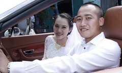 Nhẫn cưới gắn đầy kim cương của siêu mẫu Ngọc Thạch
