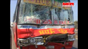 TP.HCM: Tông xe liên hoàn, hàng trăm người hoảng loạn