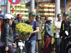 Thực hư chuyện 'cướp' ở đường hoa 17 tỷ