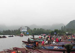Đò chùa Hương ít phao, Sở GTVT Hà Nội nói gì?