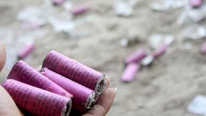 Đốt pháo: Ai phải chịu trách nhiệm?