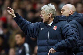 Mourinho thay Wenger, điên rồ nhưng lý tưởng
