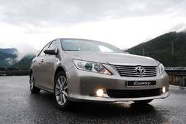 Đầu năm, Toyota Camry gây sốc tại Việt Nam