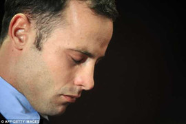 'Người không chân' sát hại siêu mẫu được tại ngoại