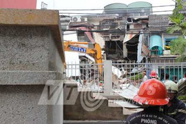 Kinh hoàng vụ nổ sập 3 nhà, 10 người tử vong