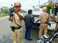 Truy bắt côn đồ tấn công 2 CSGT phải nhập viện